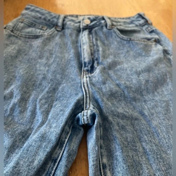 Pacsun Mom Jean, size 27 - Picture 2 of 5